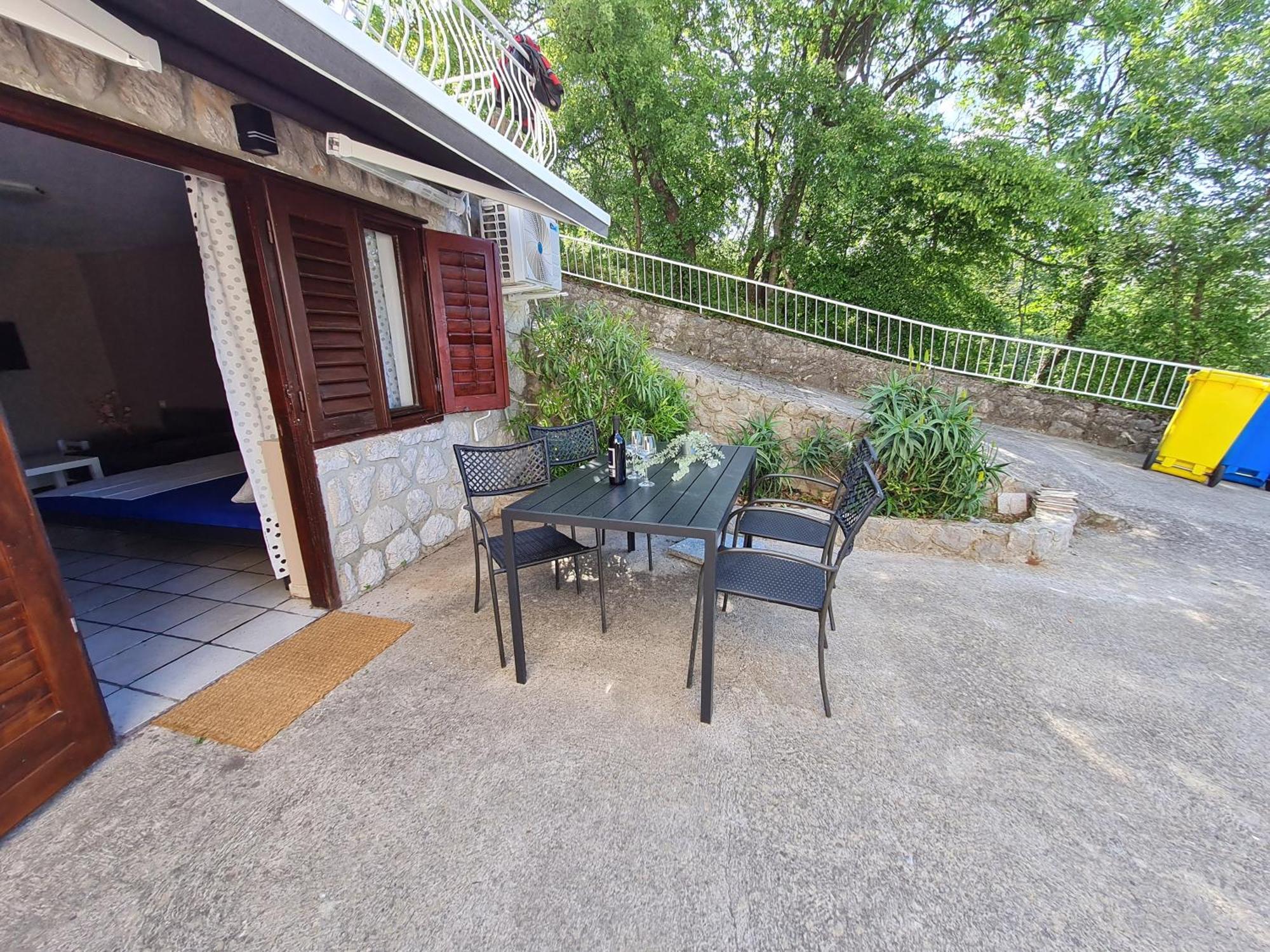 Apartmani E&G Dramalj Exteriör bild